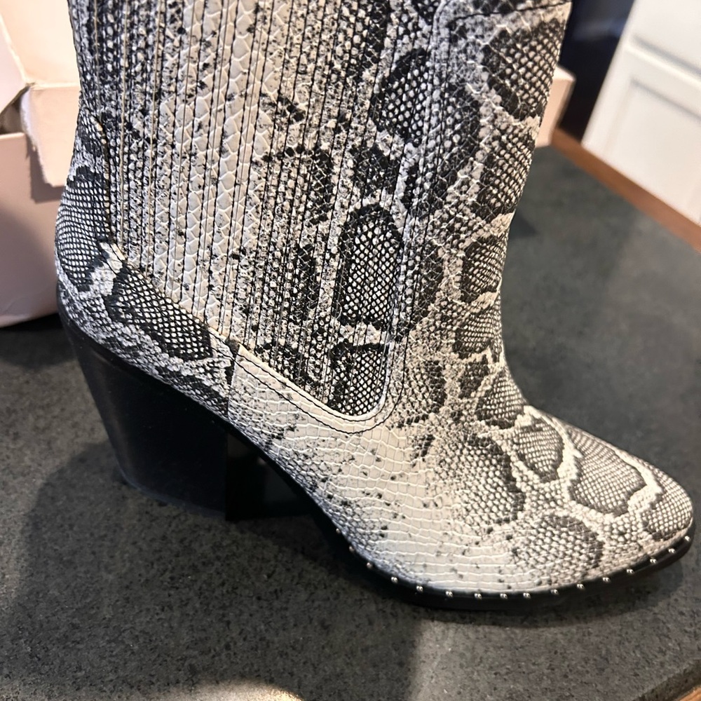 Chinese Laundry Black and White Snake Print Heeled Boots